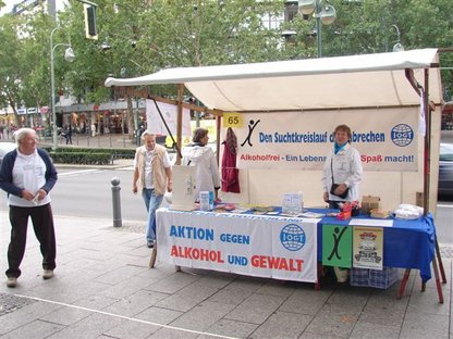 Die Guttempler auf der Selbsthilfe-Markt auf dem Breitscheid-Platz 2007