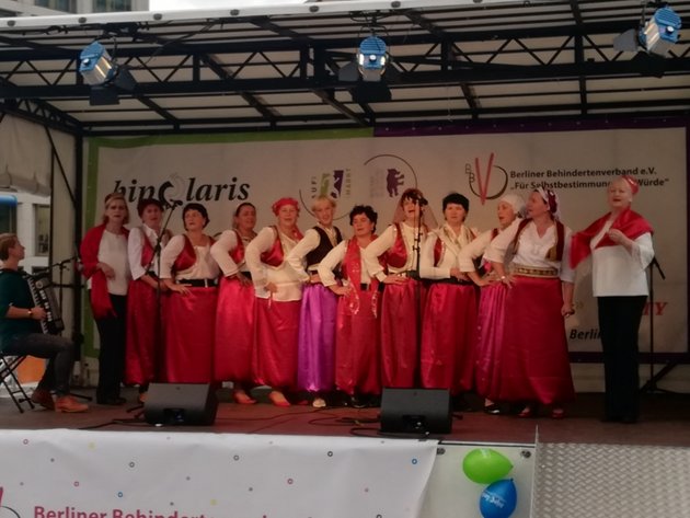 Bosnischer Chor und Tanzgruppe